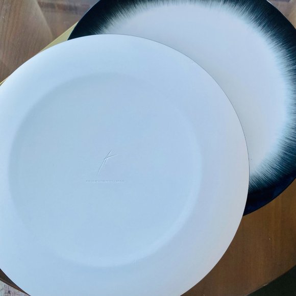 SERAX X Ann Demeulemeester set of two porcelain plates - Picture 3 of 3